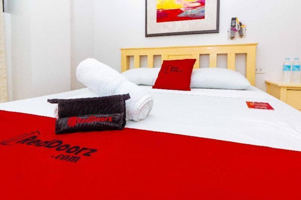 Hotel Reddoorz Near Cebu Metropolitan Cathedral Exterior foto
